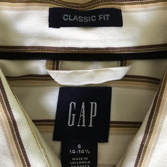 Gap classic fit button down - Picture 3 of 8